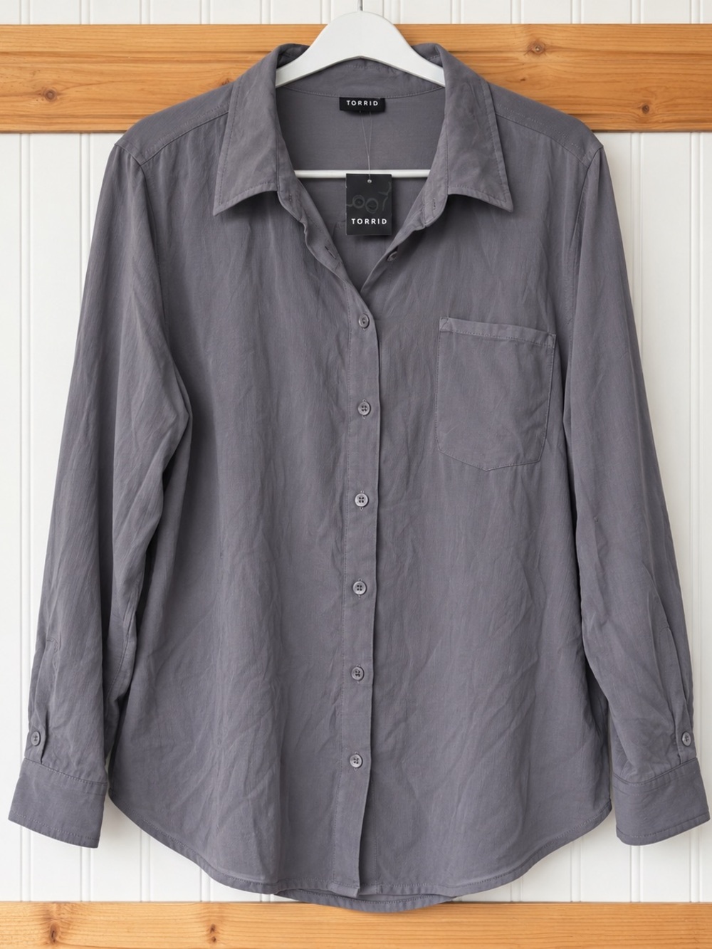 New Torrid Button Down Shirt Size 2 Gray